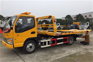 沂南哪里有拖车服务